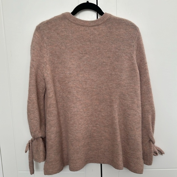 Cozy pink Babaton sweater - Picture 4 of 6